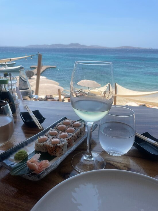 Restaurant Hippie Fisch 
Mykonos: Top 5 leukste dorpjes die je niet mag missen!