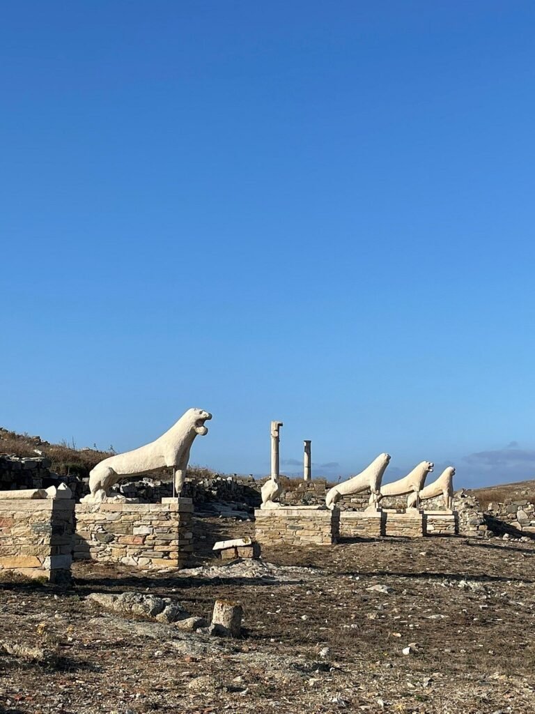ijzeren sculpturen Delos, Op vakantie naar Mykonos met kinderen: 7x doen!